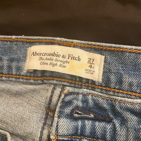 Abercrombie Ripped Jeans - Picture 2 of 2